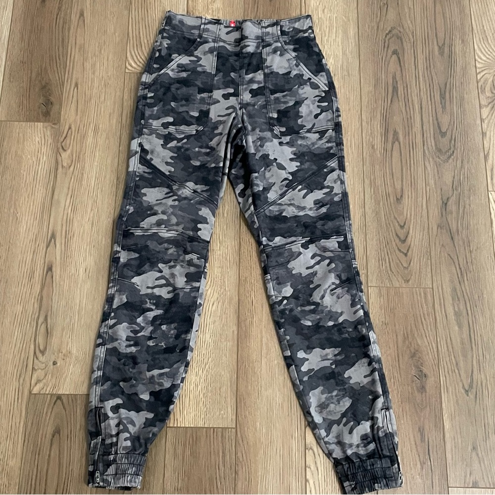 SPANX Camo Jogger Pants